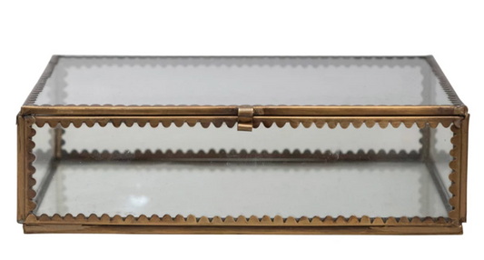 7" Brass Scalloped Display Box