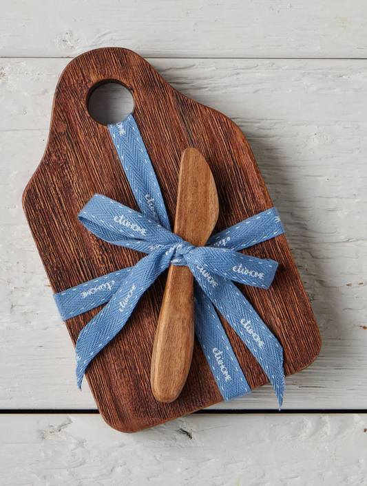 Cutting Board with Spreader