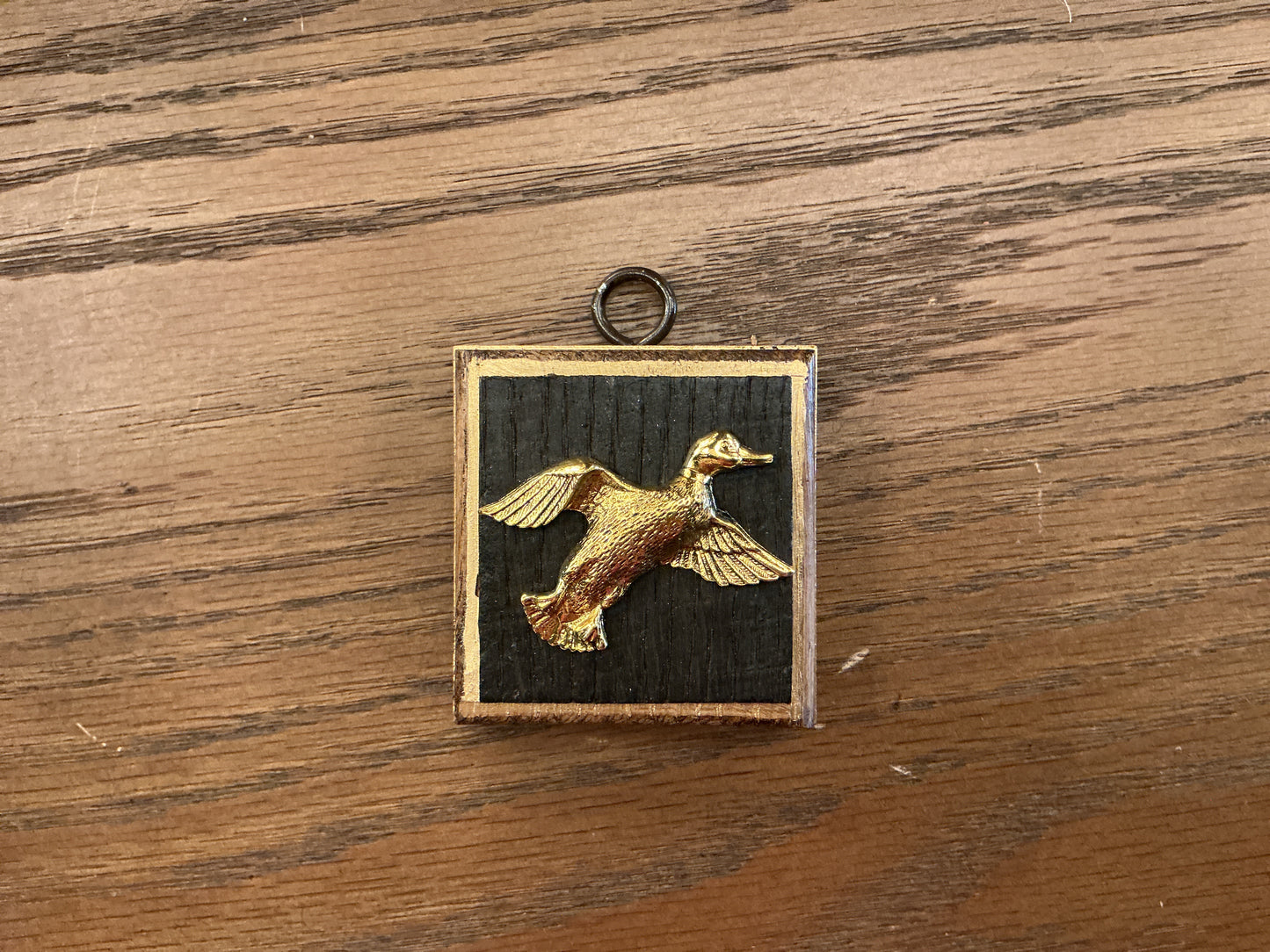 House Emblem Small Duck